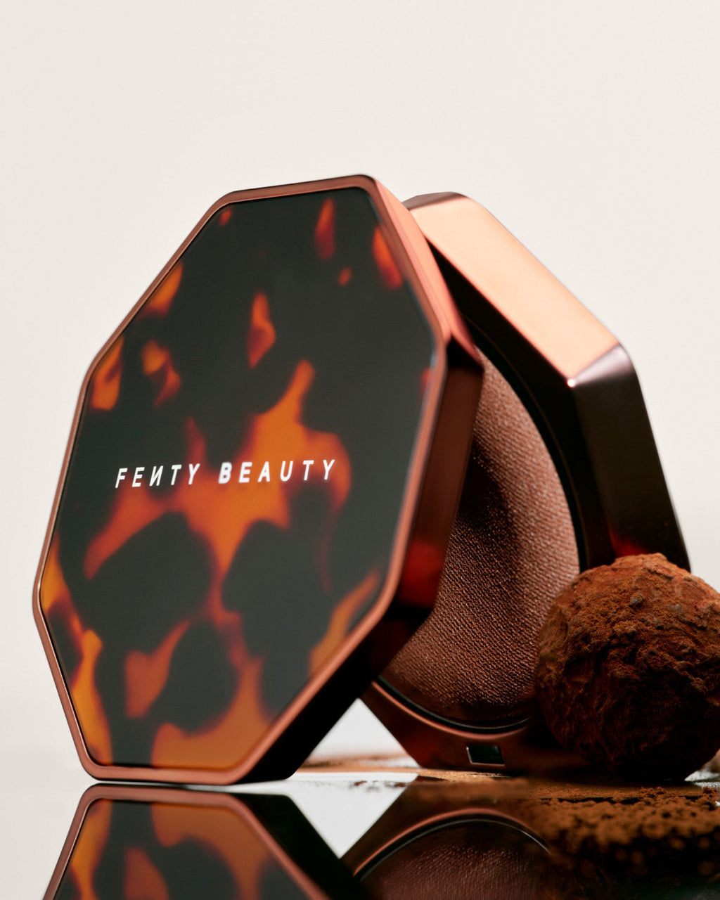 Sun Stalk'r Soufflé Pressed Mousse Cream Bronzer — Sweet Truffle